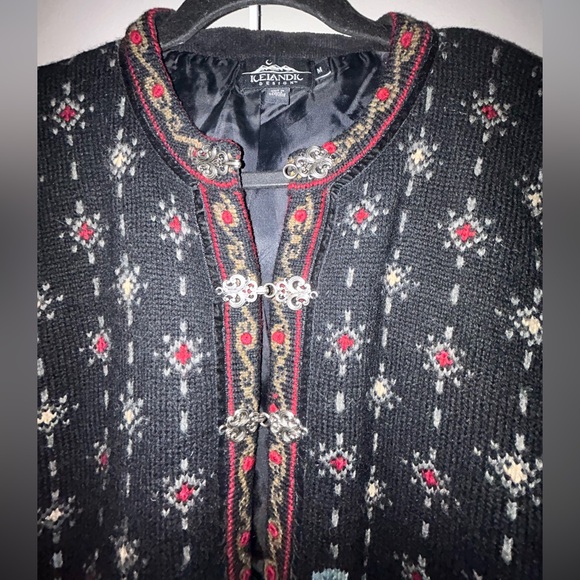 Icelandic Design Embroidered 100% Wool Sweater - Picture 2 of 5